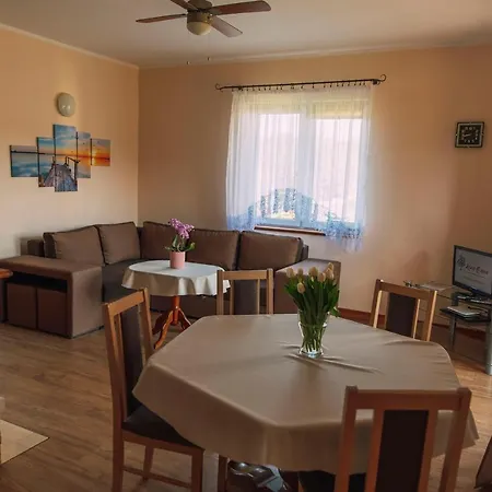 Semesterbostad Lesna Oaza *